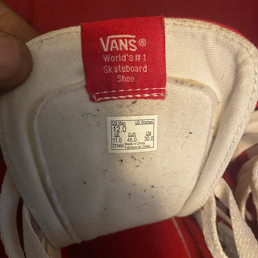 Red vans - Picture 4 of 5